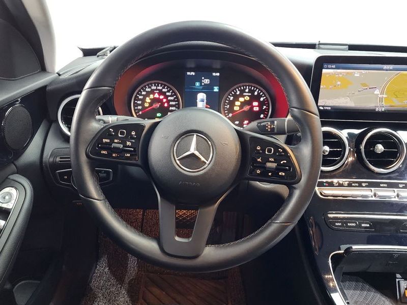 2019 Mercedes-Benz C-Class C200 photo 12