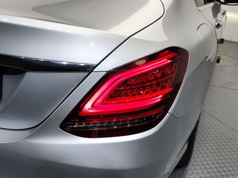 2019 Mercedes-Benz C-Class C200 photo 23