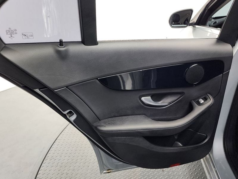 2019 Mercedes-Benz C-Class C200 photo 25