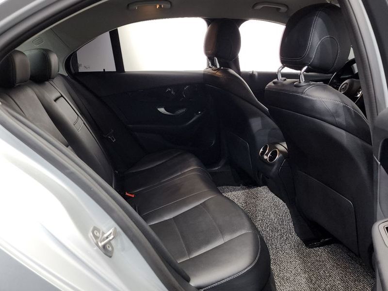 2019 Mercedes-Benz C-Class C200 photo 26