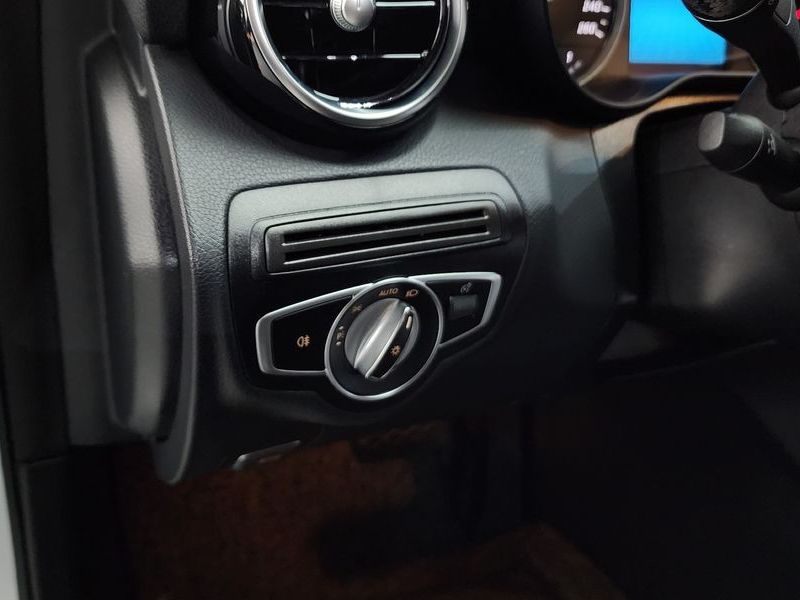 2019 Mercedes-Benz C-Class C200 photo 28