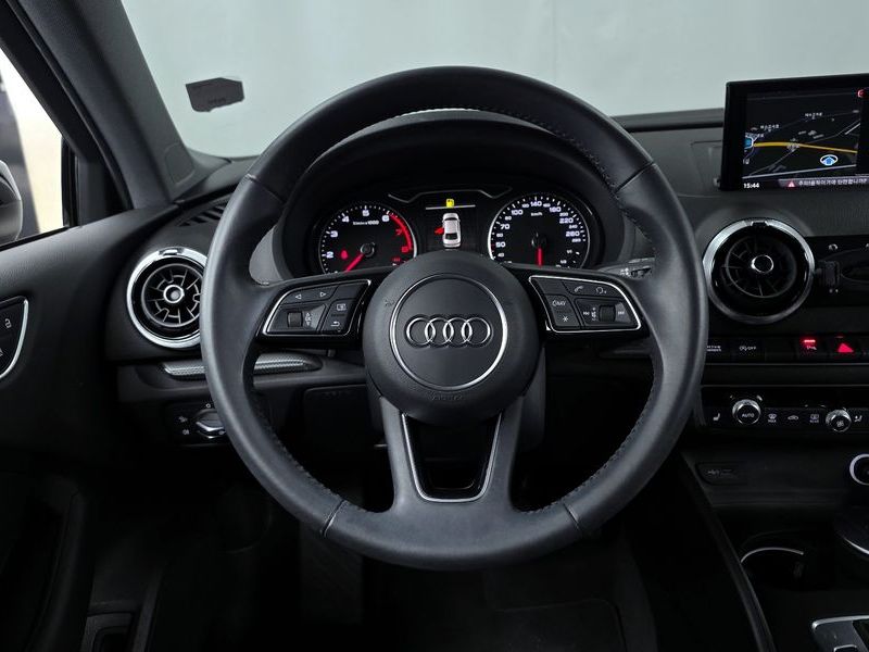 2018 Audi A3 40 TFSI 8V photo 12