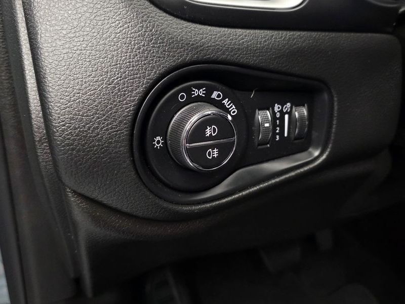 2018 Jeep Renegade 2.4 Longitude High photo 17