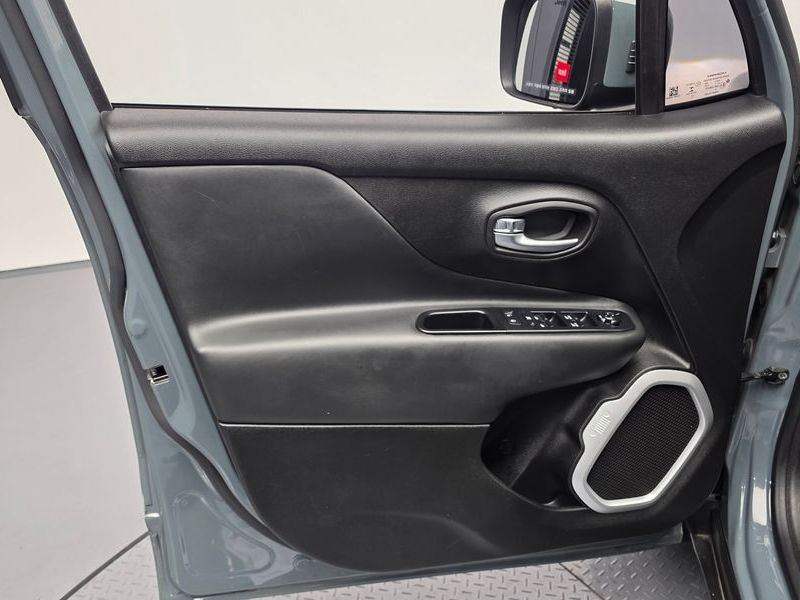 2018 Jeep Renegade 2.4 Longitude High photo 24