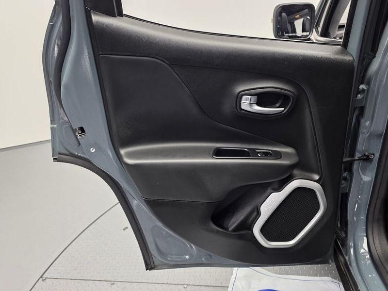 2018 Jeep Renegade 2.4 Longitude High photo 25