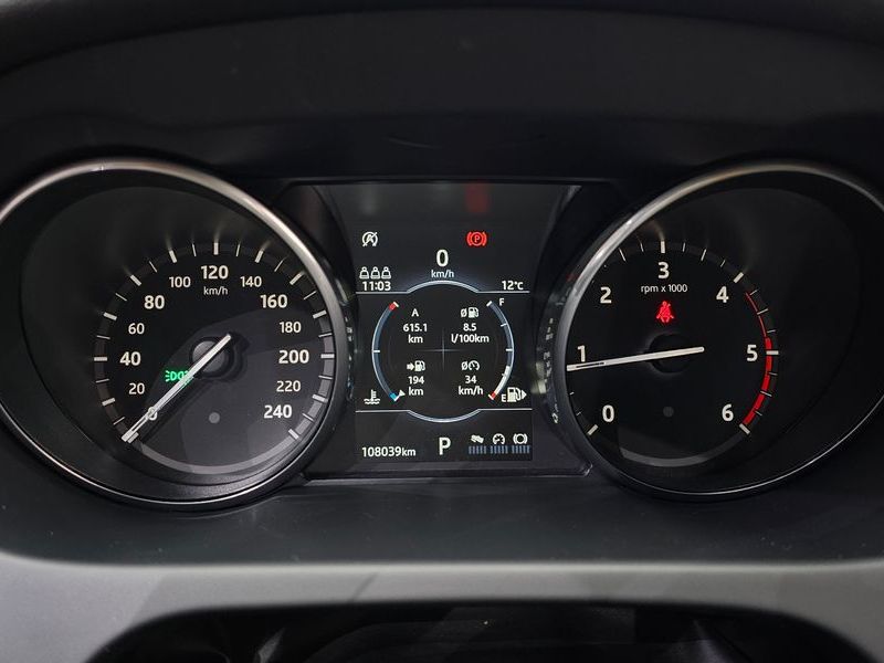 2018 Land Rover Discovery Sport 2.0 TD4 SE photo 8