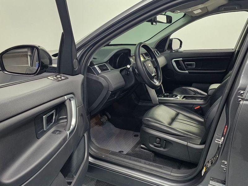 2018 Land Rover Discovery Sport 2.0 TD4 SE photo 10
