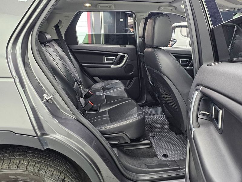 2018 Land Rover Discovery Sport 2.0 TD4 SE photo 12