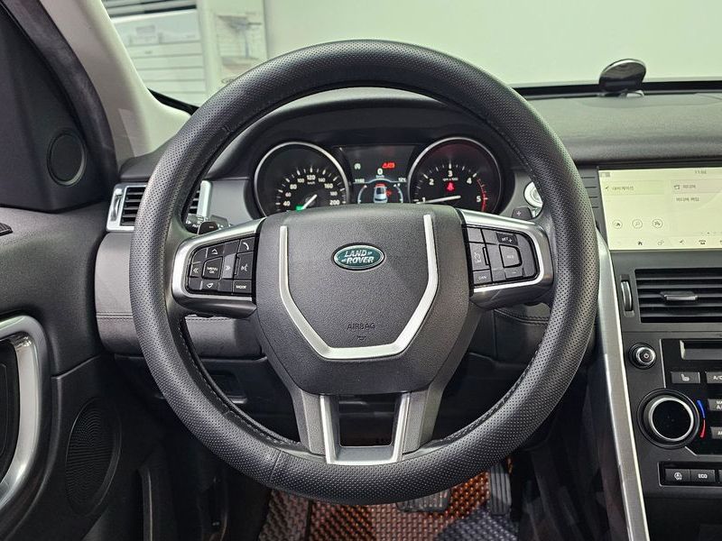 2018 Land Rover Discovery Sport 2.0 TD4 SE photo 13