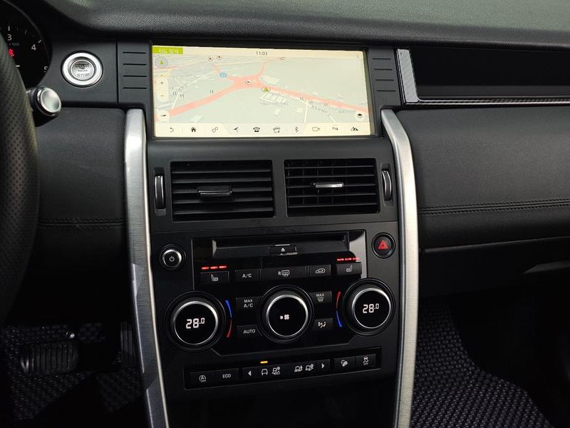 2018 Land Rover Discovery Sport 2.0 TD4 SE photo 14