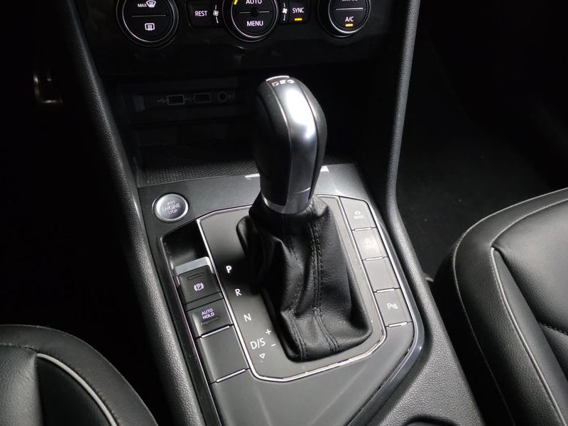 2018 Volkswagen Tiguan 2.0 TDI Premium photo 9