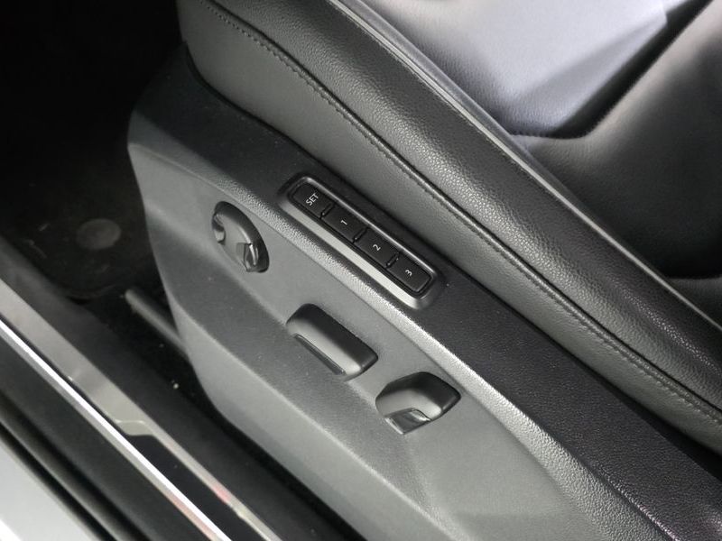 2018 Volkswagen Tiguan 2.0 TDI Premium photo 17