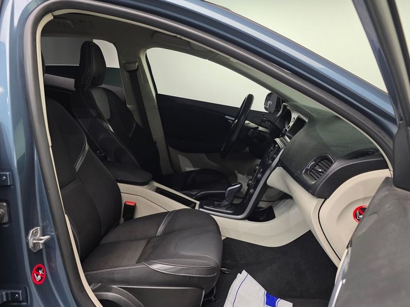 2014 Volvo V40 D2 2nd photo 10