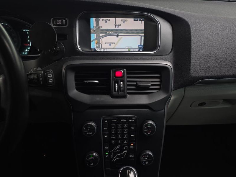 2014 Volvo V40 D2 2nd photo 14