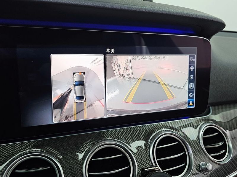 2020 Mercedes-Benz E-Class E300 4MATIC AMG Line photo 16