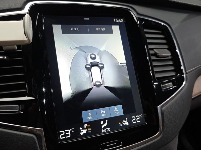 2018 Volvo XC90 T8 Inscription Hybird photo 14