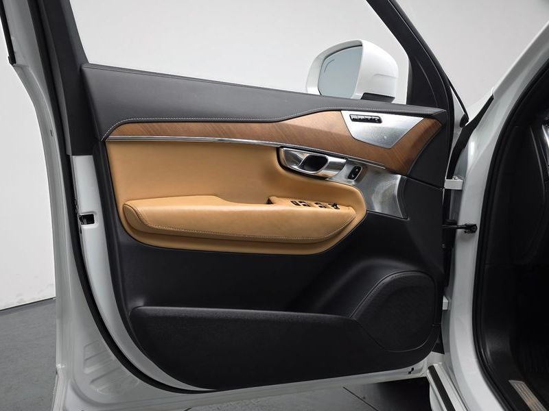 2018 Volvo XC90 T8 Inscription Hybird photo 24