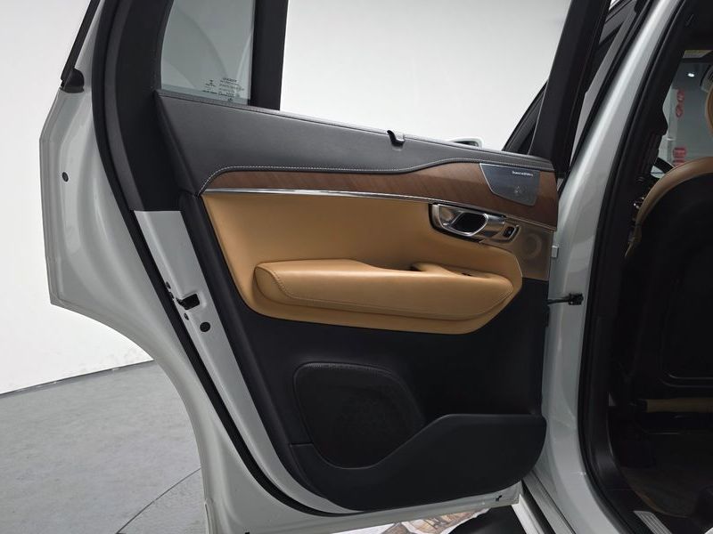2018 Volvo XC90 T8 Inscription Hybird photo 25