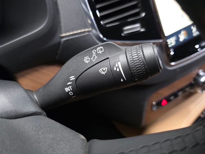 2018 Volvo XC90 T8 Inscription Hybird photo 28