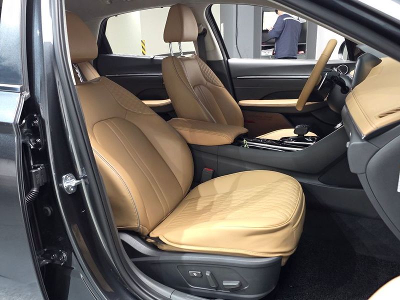 2021 Hyundai Sonata Inspiration photo 10
