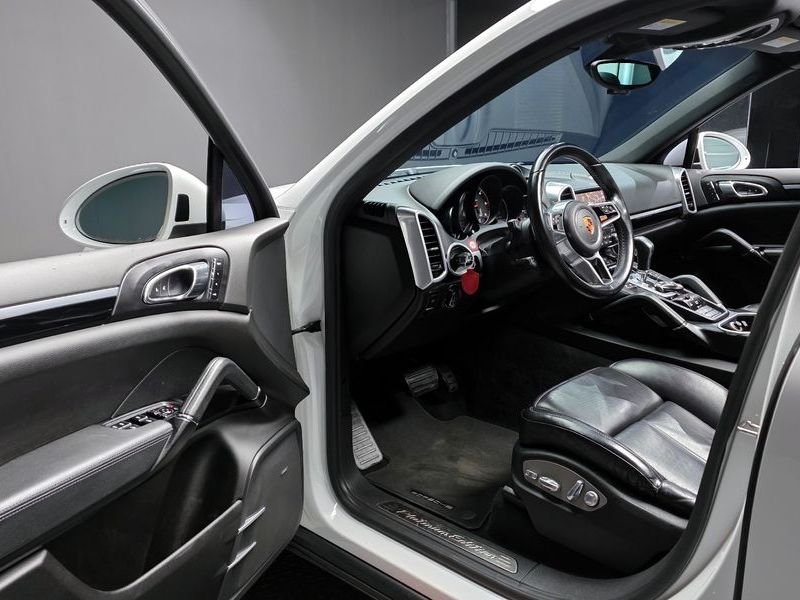 2017 Porsche Cayenne 3.0 Diesel Platium Edition 958 photo 10