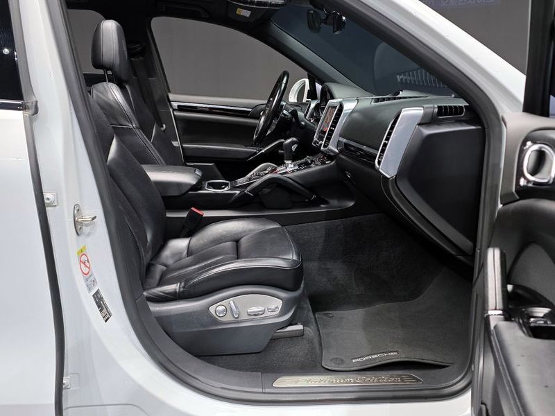 2017 Porsche Cayenne 3.0 Diesel Platium Edition 958 photo 11