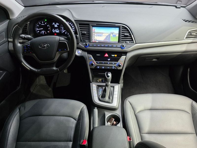 2016 Hyundai Avante 1.6 GDI Smart Special photo 7