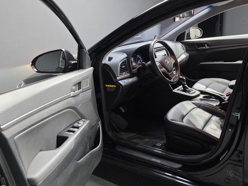 2016 Hyundai Avante 1.6 GDI Smart Special photo 10