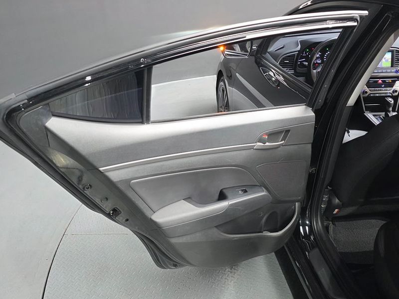 2016 Hyundai Avante 1.6 GDI Smart Special photo 25