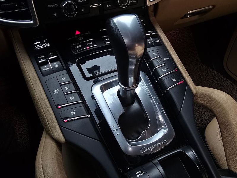2014 Porsche Cayenne 3.0 Diesel Platium Edition 958 photo 9