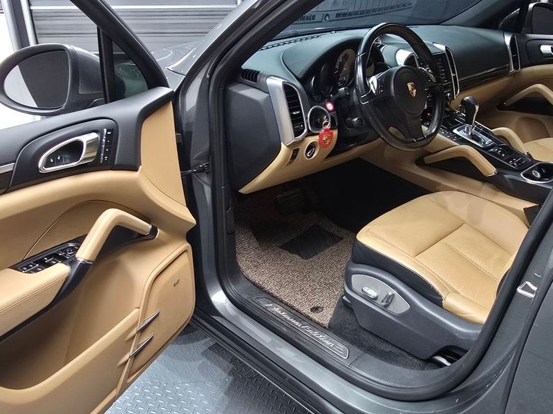 2014 Porsche Cayenne 3.0 Diesel Platium Edition 958 photo 11