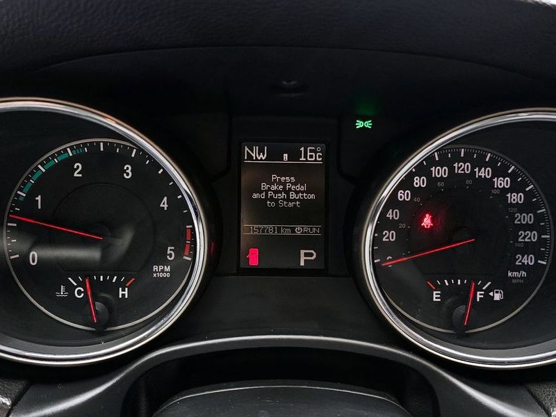 2013 Jeep Grand Cherokee 3.0 Diesel Laredo WK2 photo 8