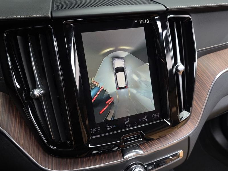 2021 Volvo XC60 B5 Inscription photo 15