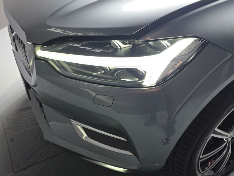 2021 Volvo XC60 B5 Inscription photo 22