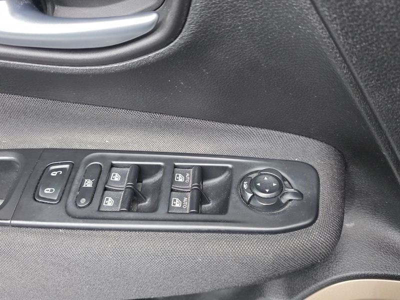 2017 Jeep Renegade 2.4 Longitude photo 13