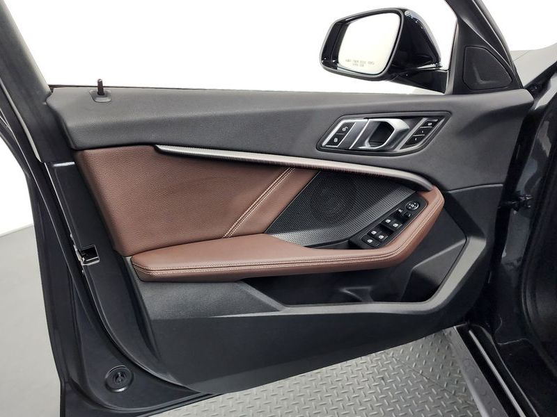 2021 BMW 1시리즈 118d M Sport photo 25