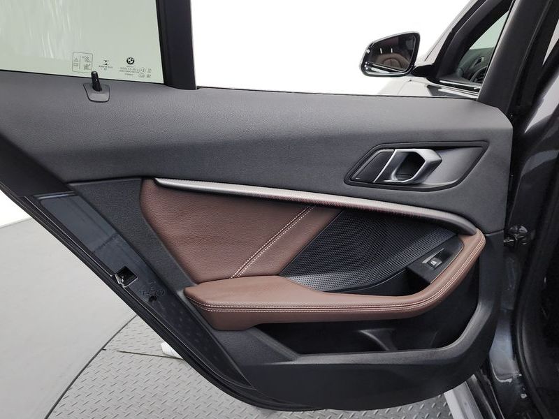 2021 BMW 1시리즈 118d M Sport photo 26