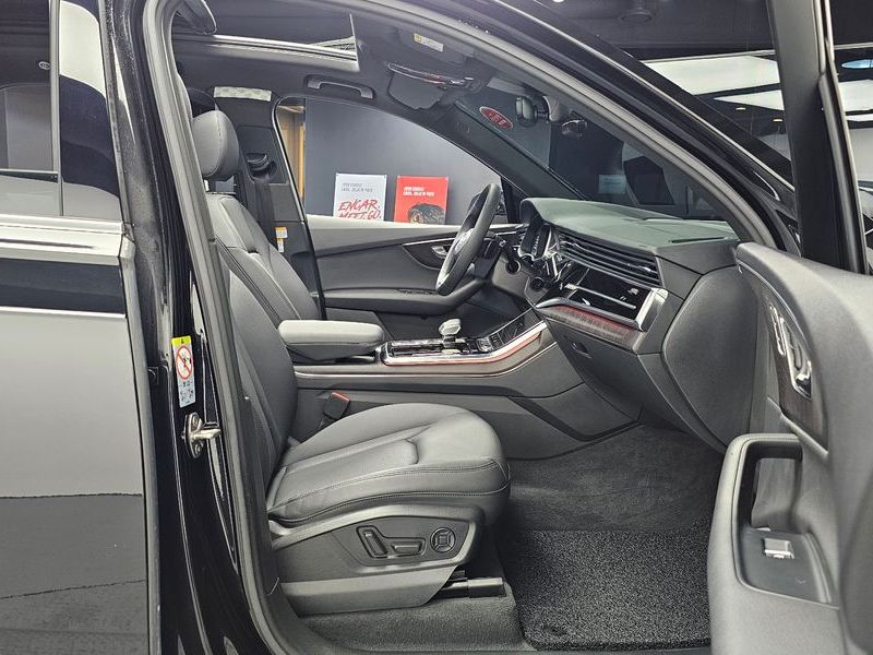 2022 Audi Q7 45 TDI Quattro Premium photo 12