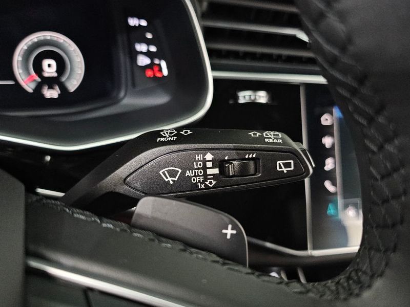 2022 Audi Q7 45 TDI Quattro Premium photo 14