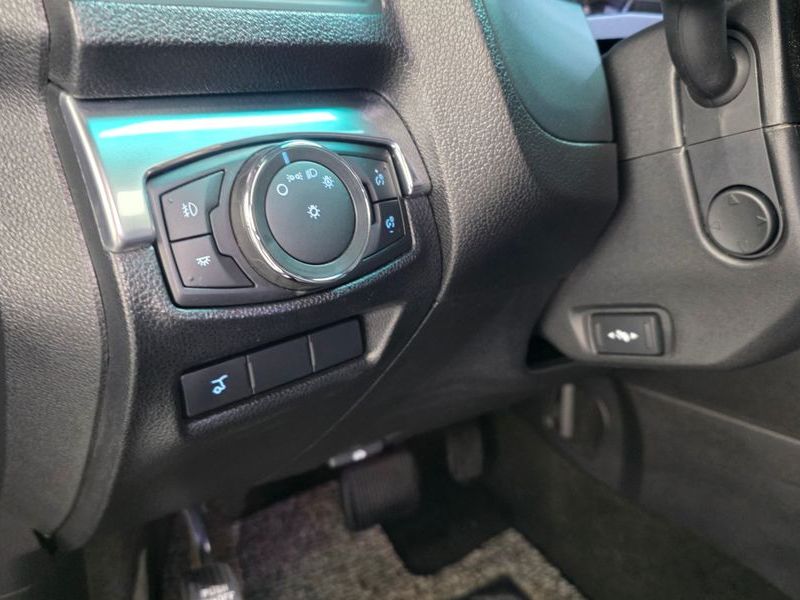 2016 Ford Explorer 3.5 Limited 4WD 5th photo 17