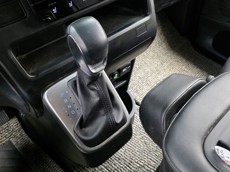 2022 Hyundai Staria L3.5 Cargo 3-Seater Modern photo 9