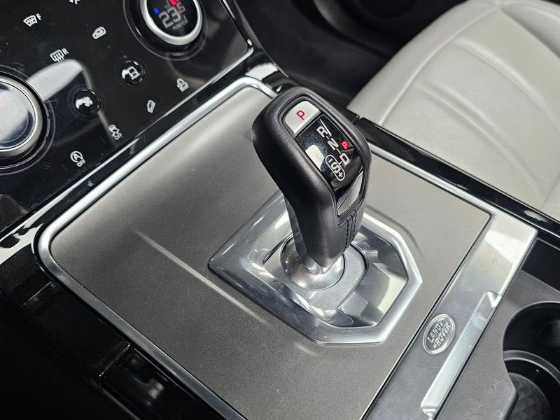 2022 Land Rover Range Rover Evoque P250 S photo 9