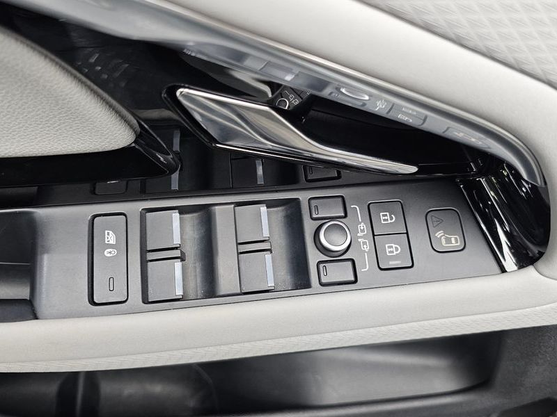 2022 Land Rover Range Rover Evoque P250 S photo 14