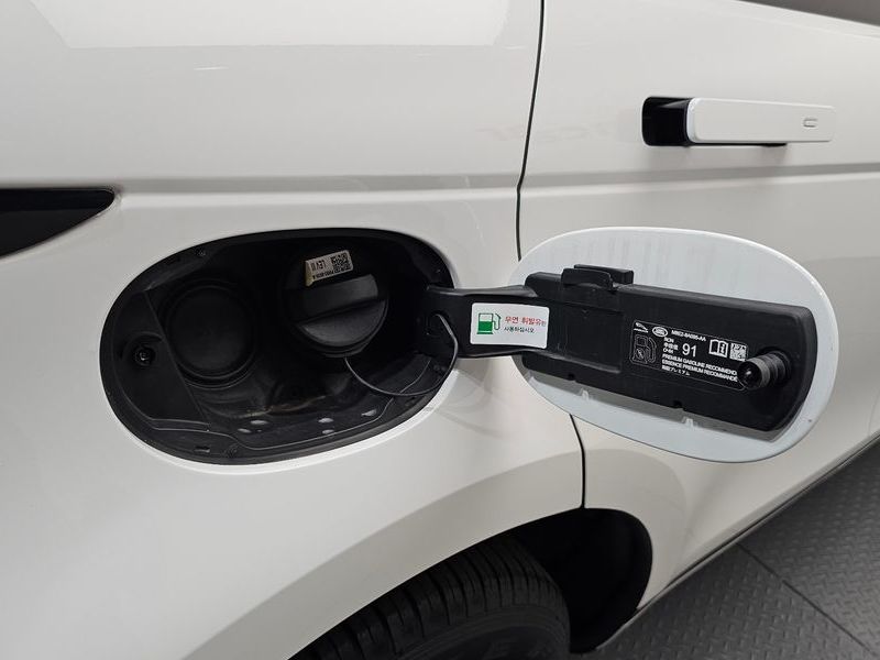 2022 Land Rover Range Rover Evoque P250 S photo 29