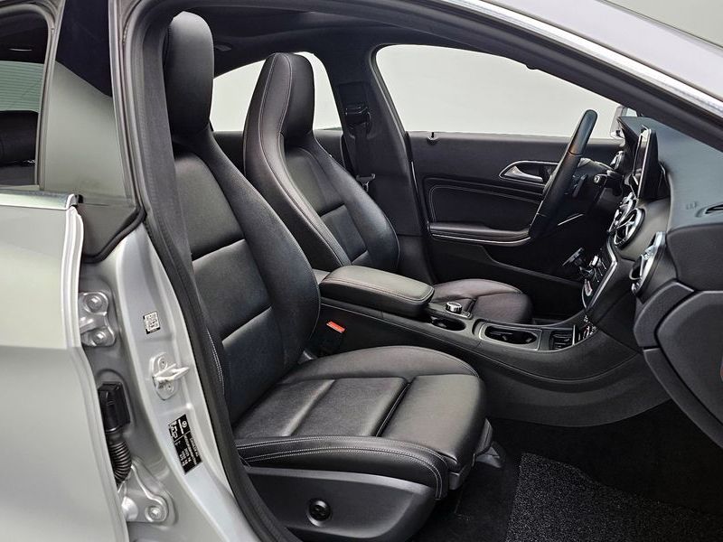 2017 Mercedes-Benz A-Class CLA250 4MATIC photo 10