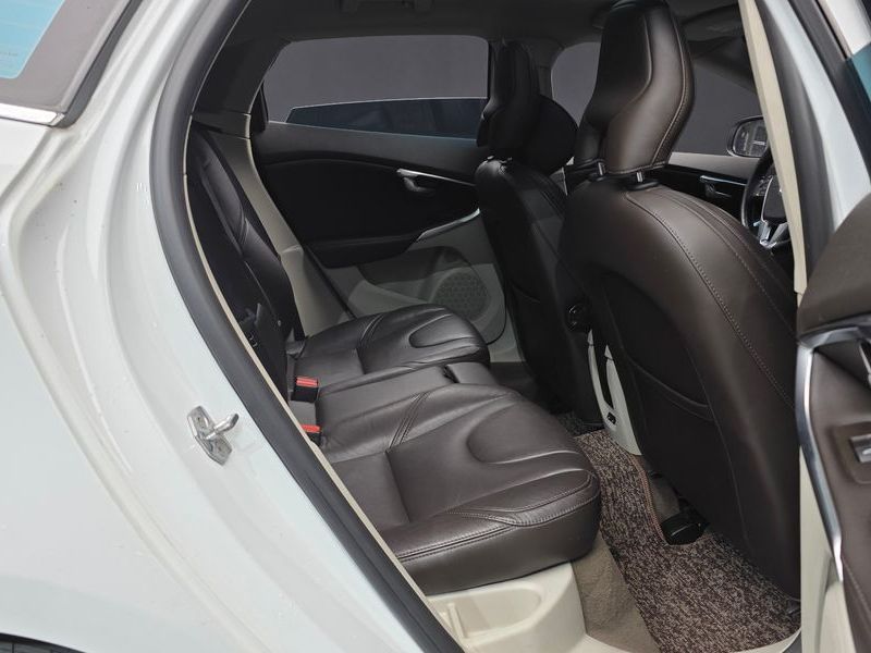 2016 Volvo V40 D2 2nd photo 12