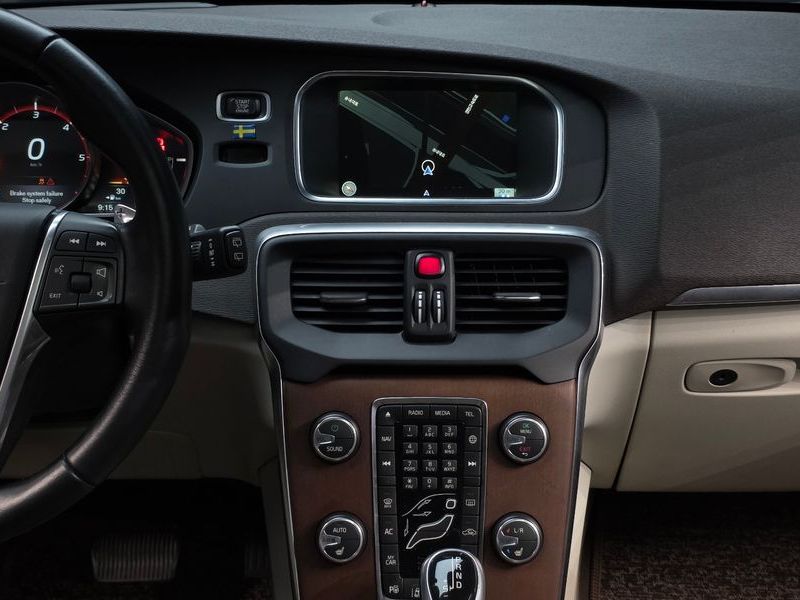 2016 Volvo V40 D2 2nd photo 14