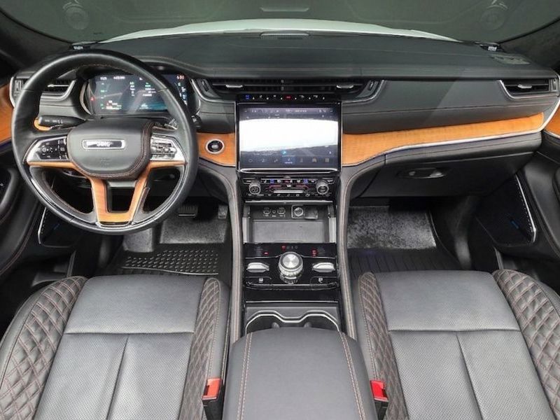 2023 Jeep Grand Cherokee 4xe Summit Reserve photo 7