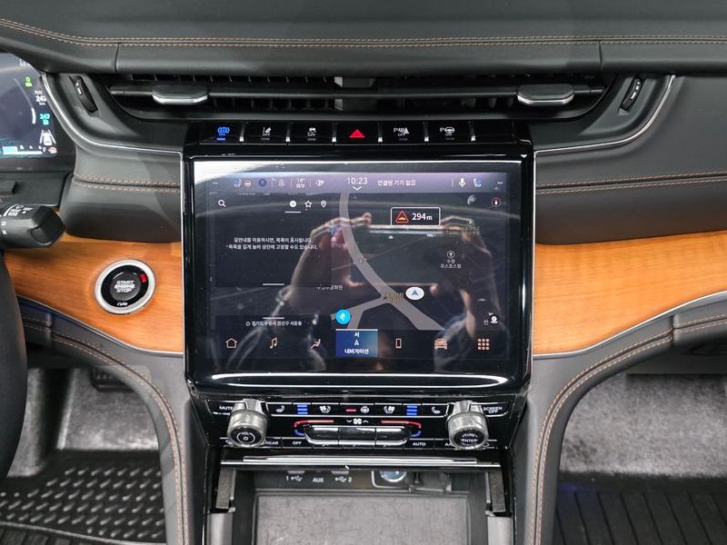2023 Jeep Grand Cherokee 4xe Summit Reserve photo 27