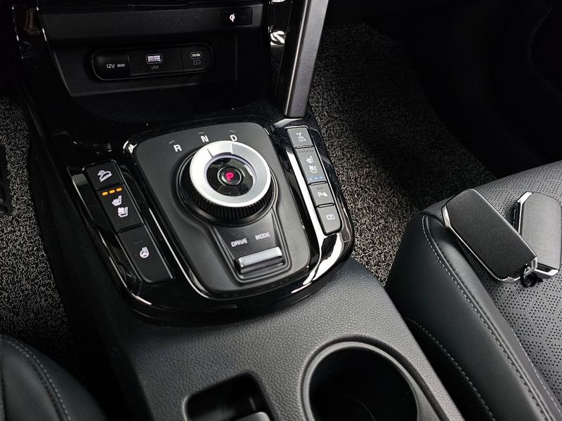 2023 Kia Seltos Gasoline 1.6 Turbo 4WD Gravity photo 9